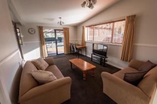 Alpine Springs Motel - 3