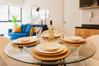 Trendy 1BR Poolside Terrace - 4