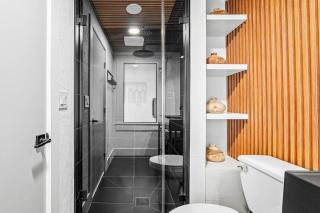 Flamingo Hacienda - Modern 1BR Hideaway with Double Queen Beds - West Palm Beach - 1