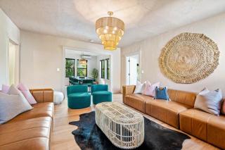 Flamingo Hacienda - Expansive 3BR Retreat with Style & Comfort - West Palm Beach - 2