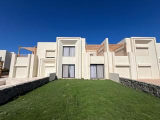 Bright & Chic 3BD Townhouse - 0