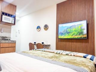 Studio Moderno a 30m da Praia no Coração de Porto - 1