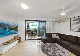 Yeppoon CBD furnished apartment with pool! - 6