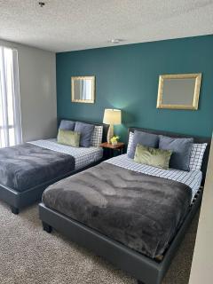 Hollywood 2-Bed with City Views Rooftop Pool - 5