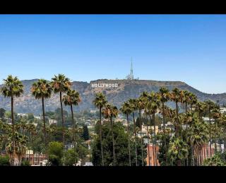 Hollywood 2-Bed with City Views Rooftop Pool - 2