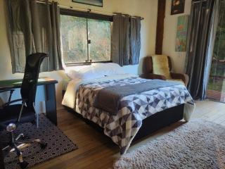 Propriedade inteira e Kombi-home em meio à mata - 8