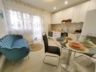 Nearby beach & palace apartment - Split - 0