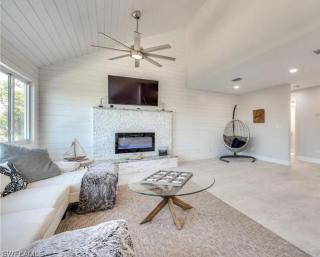 Luxury Home with Deeded Private Beach Access Sanibel Island - 28 Day Stay Minumum - 7
