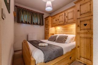 Cozy Alpine Chalet with Ski-In access and Parking in Val Thorens 10 Niverolles - Val Thorens - 4