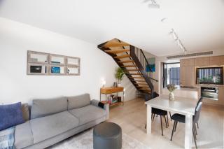 Luxury South Yarra Base - Central & Free Parking - 2