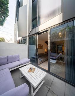 Luxury South Yarra Base - Central & Free Parking - 9