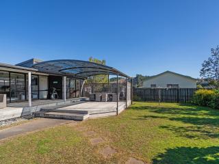 Fun at Whangamata - Whangamata Holiday Home - Whangamata - 0