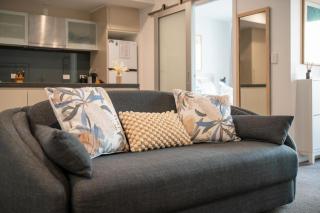 Belle Escapes - Beachside Apartment in Glenelg - Glenelg - 3