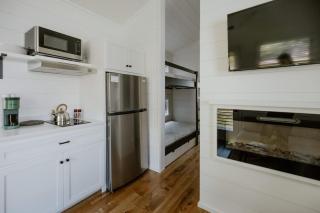 Water View Cabin - Fishing Lake - Groundhog Cabin - 5