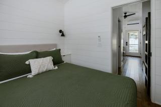 Water View Cabin - Fishing Lake - Groundhog Cabin - 4