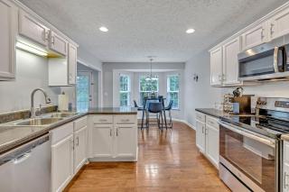 Cozy and Spacious Spring Hill 3BR 2bath Home - Spring Hill - 4