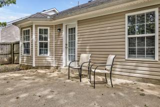 Cozy and Spacious Spring Hill 3BR 2bath Home - 1