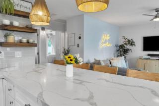 Yellow Door Beach House close to Moonlight Beach and LEGO Land - Encinitas - 3
