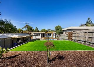Illyria with Pool Spa and Relaxation - Rye - 1