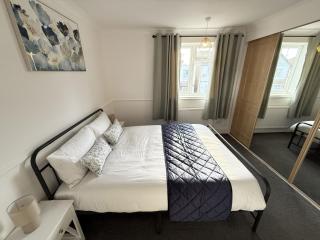 Cosy and comfy 4-bed house in Burnham Slough Near Legoland and Winsdor Castle - Slough - 0
