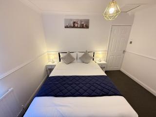 Cosy and comfy 4-bed house in Burnham Slough Near Legoland and Winsdor Castle - Slough - 1
