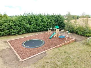 Luxury Home, The Residence - Sleeps 10 with Hot Tubs & Scenic Views - Willington - 8