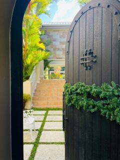 Secret Garden Guest House - 2