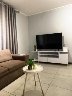 Cozy self contained CBD apartment - Windhoek - 7