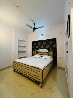 Amrit Ganga Homestay 1,5 km from kashi vishwanath Near Rathyatra ropeway - 0