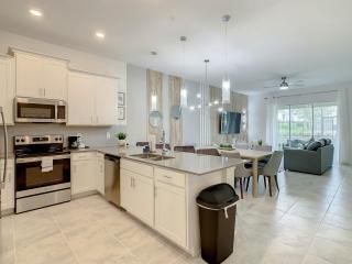 Fabulous Disney Thematic 2BR W2 Clubhouses - Kissimmee - 2