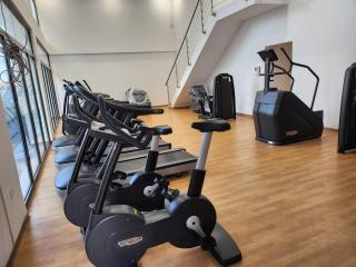 Elegant & Luxury Gem-5 Star Location -Pools Gym! - Accra - 8