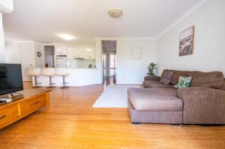 Sunbury Apartments Broadbeach - Gold Coast - 8