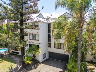 Sunbury Apartments Broadbeach - Gold Coast - 9