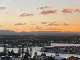 Hi Surf Beachfront Resort Apartments OFFICIAL SITE - 8