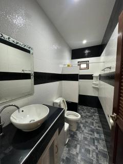Golden Moon Resort - 8