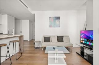 101Q Happy GymPool Free Parking Chinatown Abnb-Style 2BR - 1