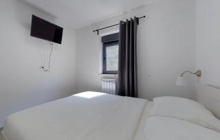 Gorgeous Apartment In Drenje With Wifi - Drenje - 6