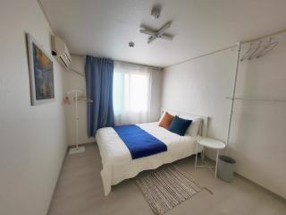 弘大宽敞豪华大房 机场地铁直达 3min步行2号线地铁站9号口 Hongdae, Airport Express,line2 metro 3min,Deluxe Room - Seoul - 2