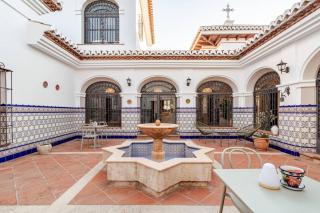 New! Your ultimate luxury finca with 11BR, Pool, Jacuzzi, Gym and Sauna just 30 minutes from Malaga! - 2
