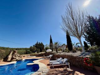 New! Your ultimate luxury finca with 11BR, Pool, Jacuzzi, Gym and Sauna just 30 minutes from Malaga! - Villanueva del Rosario - 8