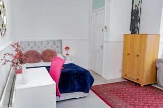 Shalom Haven - 4BR with Private-Parking SA - Leigh - 0