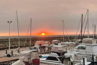 Oceanfront Wharf Stay Sleeps 6yachts & Views - Fremantle - 5