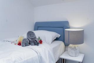 Spacious house near Westleigh Township, 4 Bed Room, Wifi, Private Parking - 0