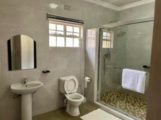 Beauty Blender Homes - The Mustard House - 6