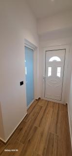 Cozy White House - Near Beach - 2