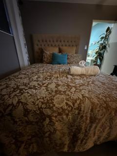 BEBE Self-contained Granny Flat with Own Access - 1