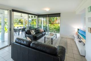 Oasis 2 bedroom Apartment with buggy - 3