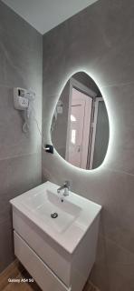Cozy White House - Near Beach - Ksamil - 5