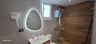 Cozy White House - Near Beach - Ksamil - 9