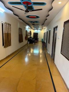 Hotel Golden Grand Jaisalmer - 1
